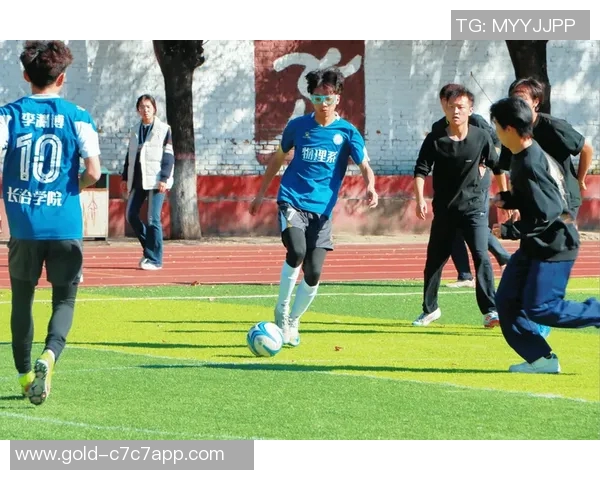 太原海威足球队奋勇争先展现青春风采助力地方足球发展新篇章